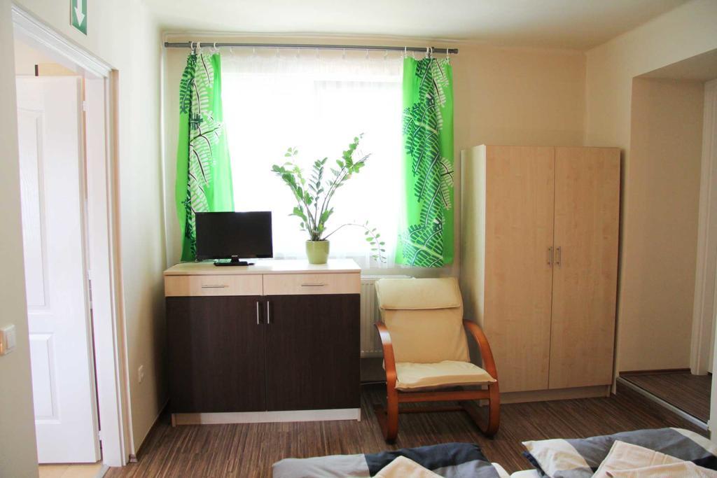 Irisz Apartmanhaz Morahalom Room photo